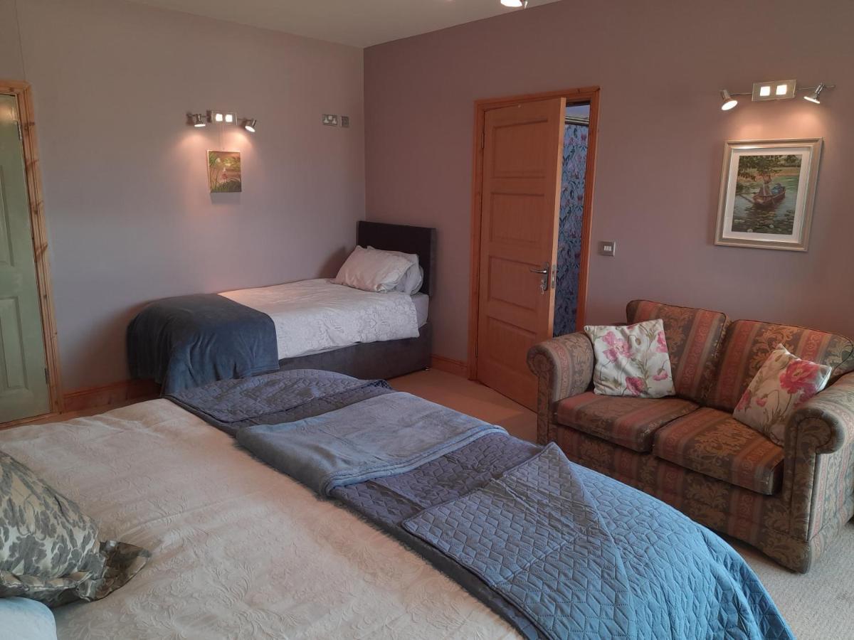 Oak Tree Lane Country Bed & Breakfast *